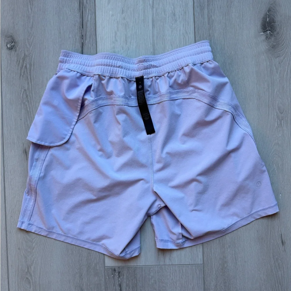 Lululemon Pace Breaker Linerless Short 7”
Size M - Picture 8 of 8